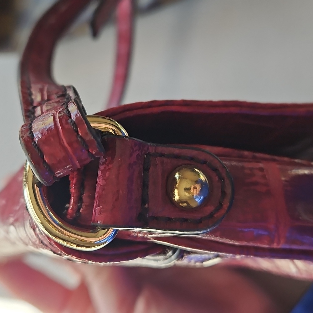 Nine West Bag Crocidile Embossed Red With GOLD Crossbody - Picture 9 of 12